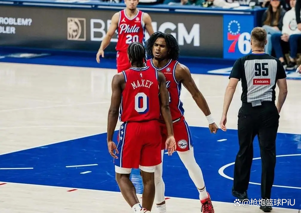 爱游戏体育官网-费城76人发布备战花絮；窗口期内部沟通；欧冠任务艰巨；赛程密集仍需轮换